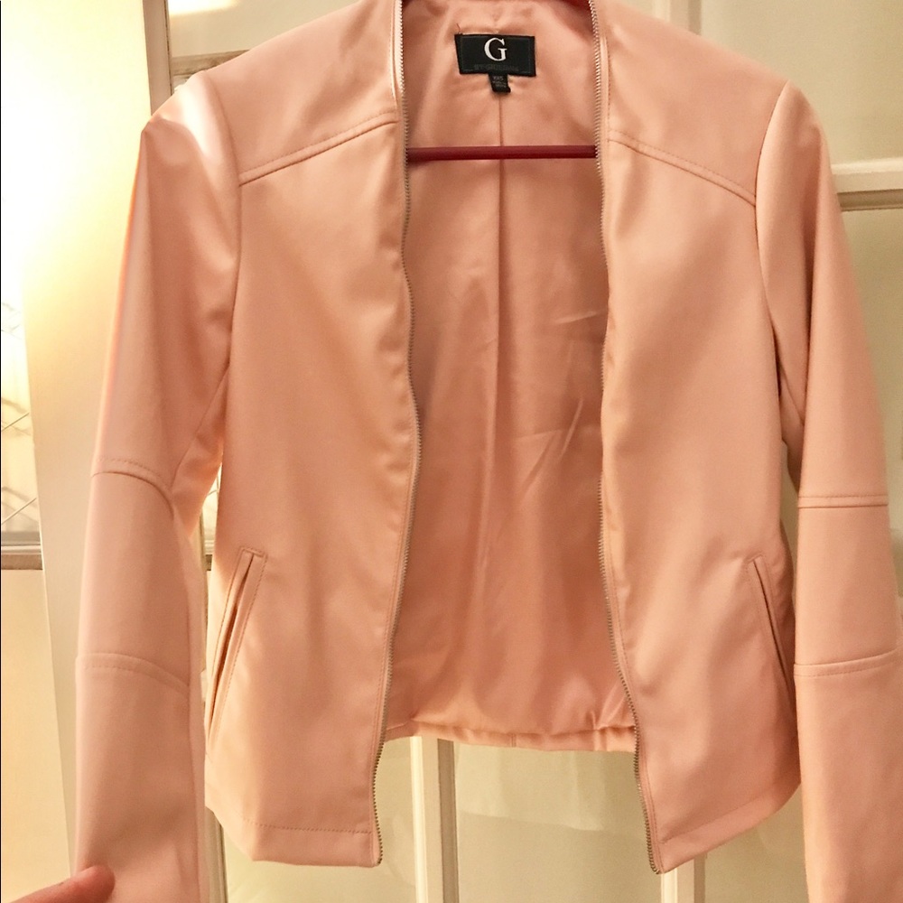 Guiliana faux leather coat . Fitted. Petal pink