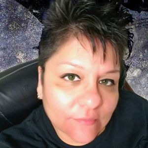 Meet your Posher, Lorrie