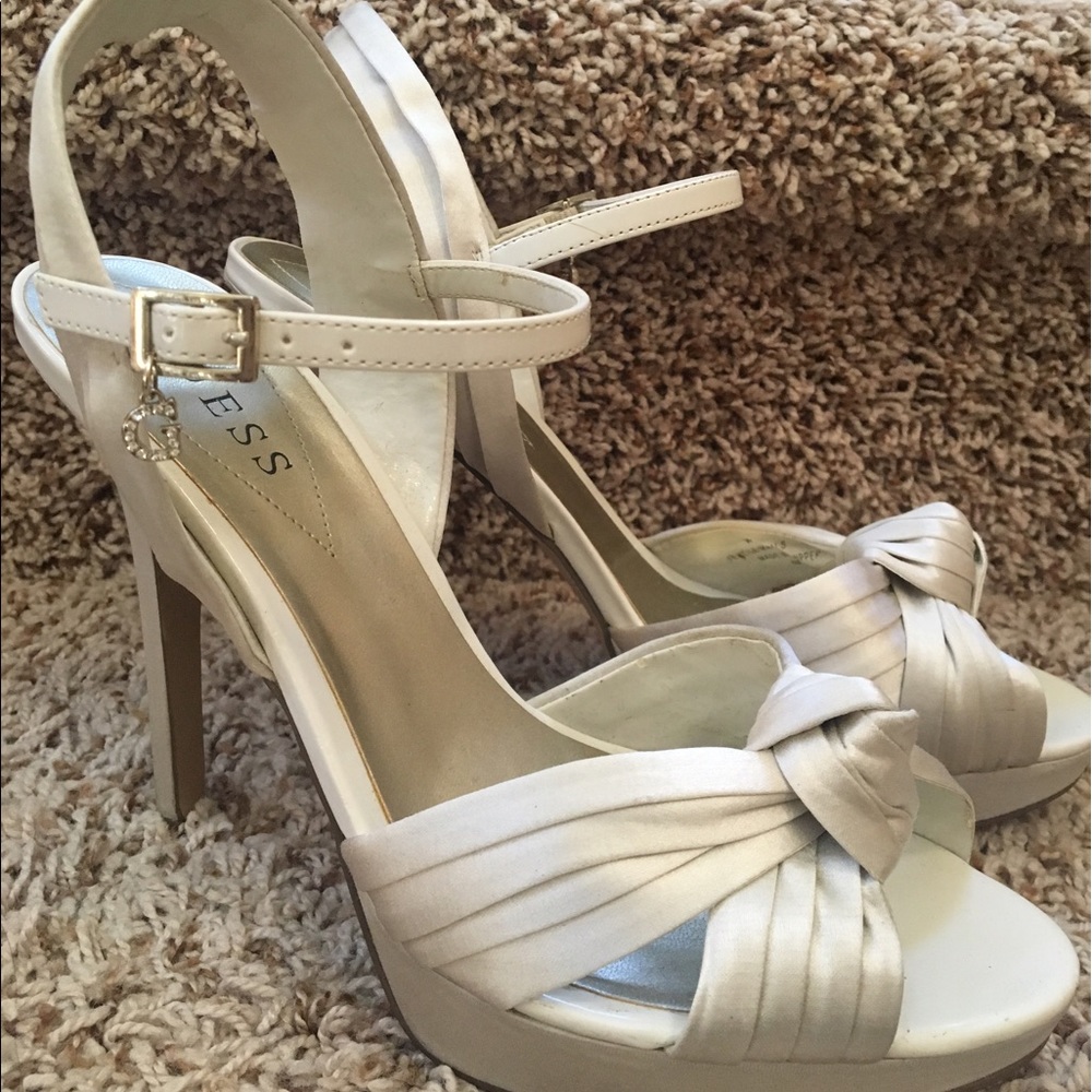 GUESS heels - Picture 4 of 4