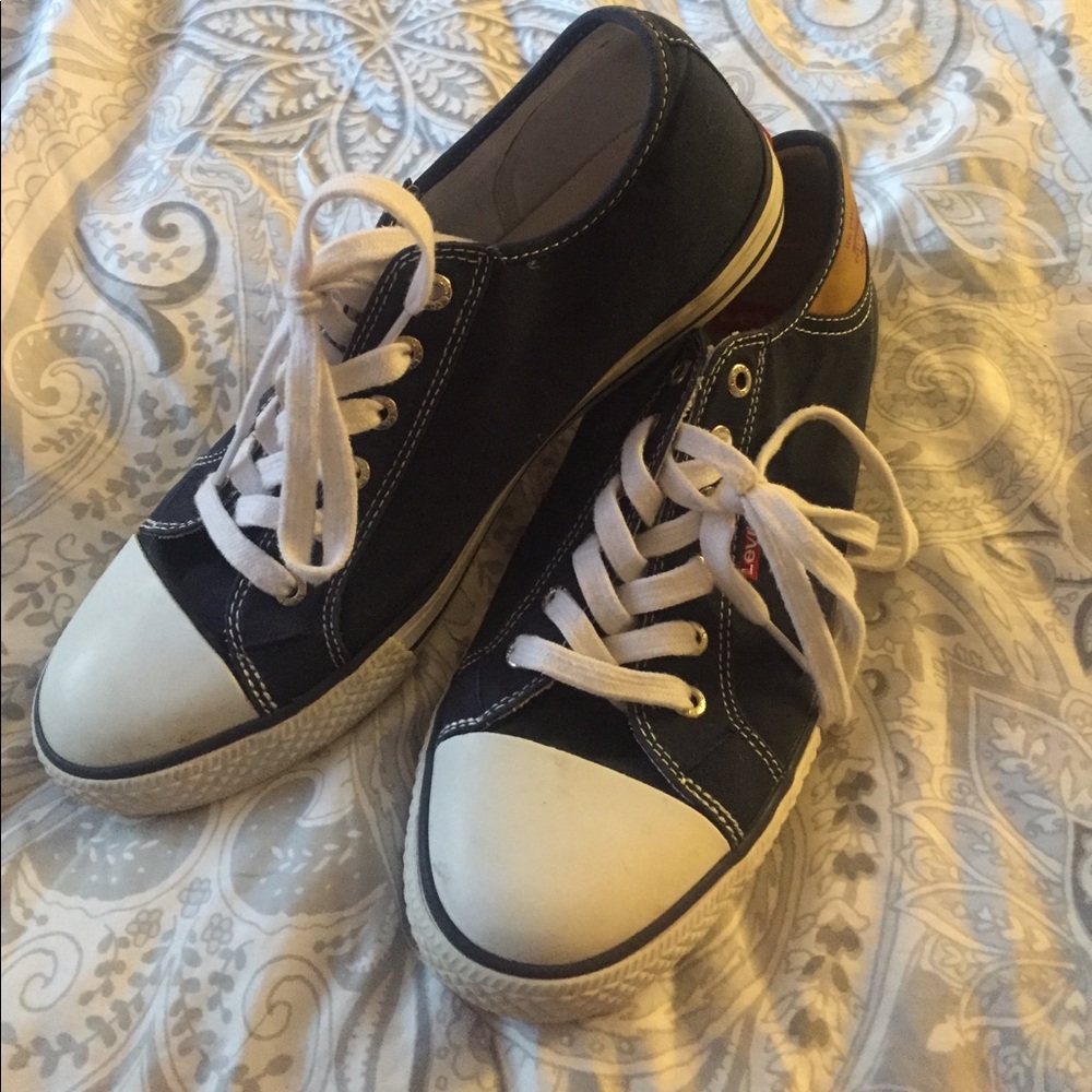 Levi's navy sneakers