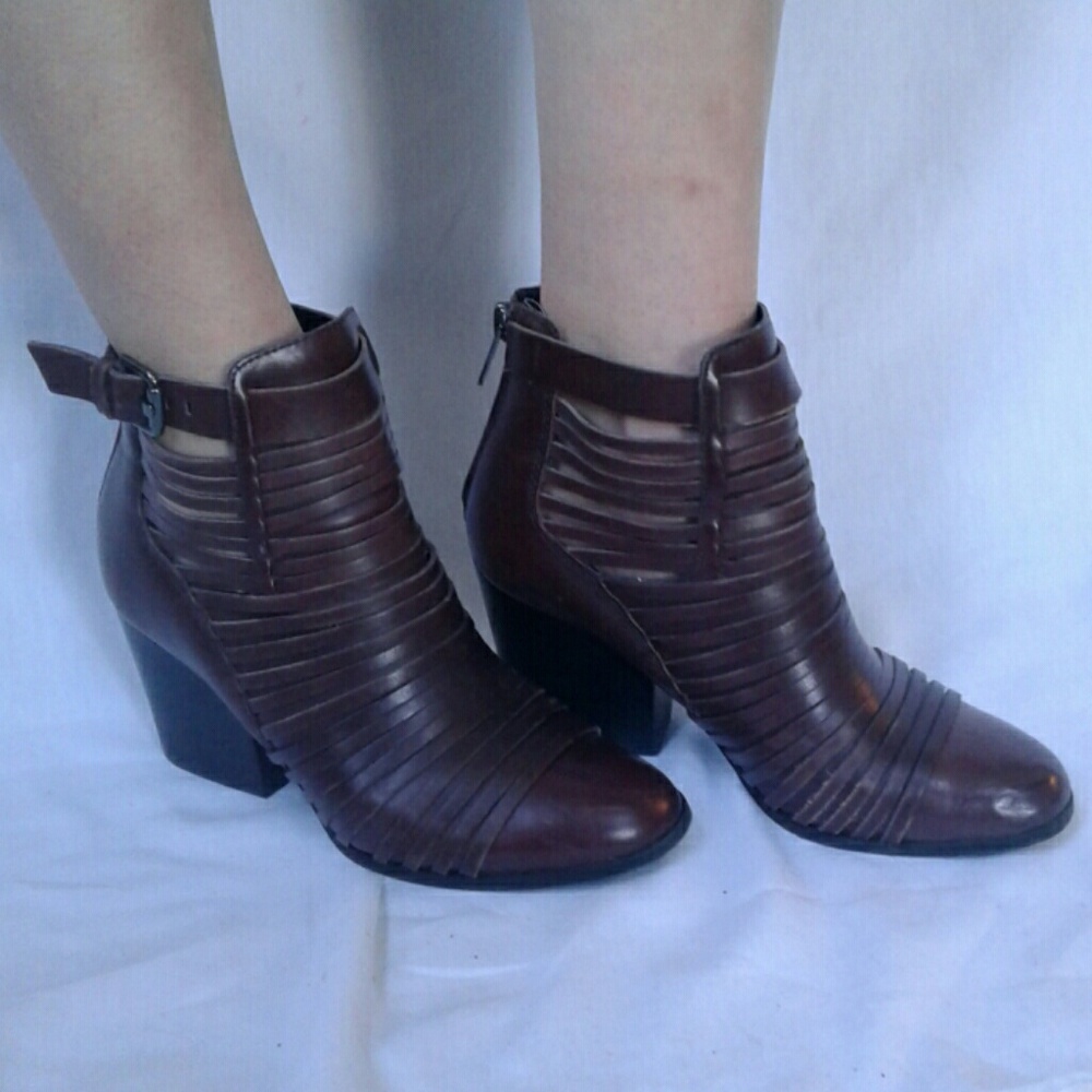 Brown Chunky Heel Boots w/ Buckle