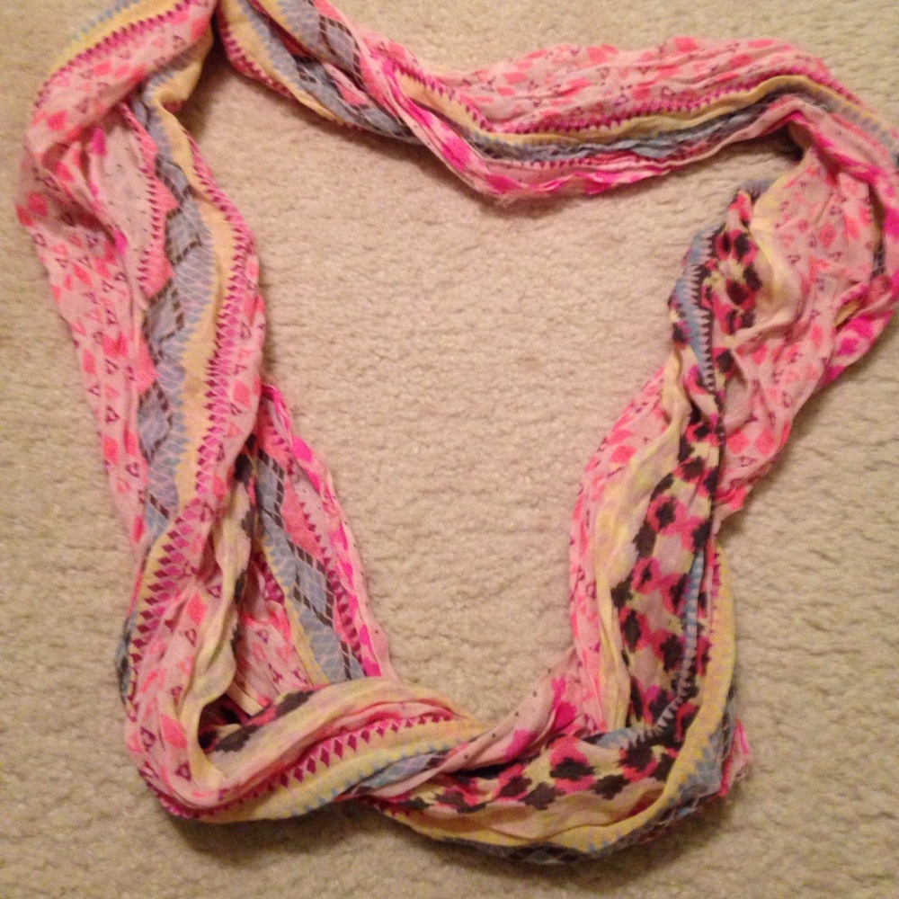 American Eagle summer or spring time scarf