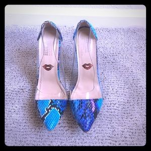 Red kiss heels size 9