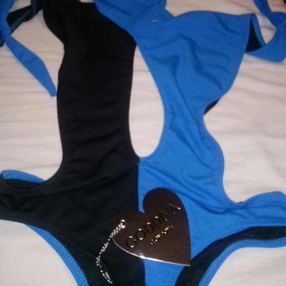 GODDIVA CRISS CROSS contrast SWIMSUIT - Picture 4 of 5