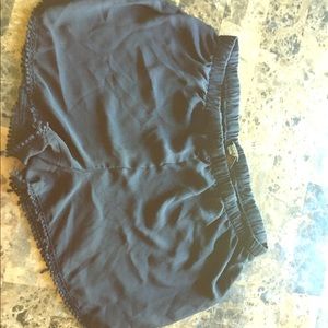 Summer staple Pom shorts!