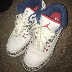 Jordan's size US 5 worn twice, in good condition
