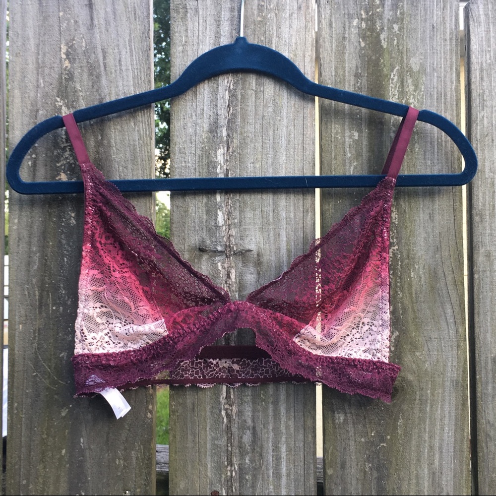 Size M GapBody lingerie bralette
