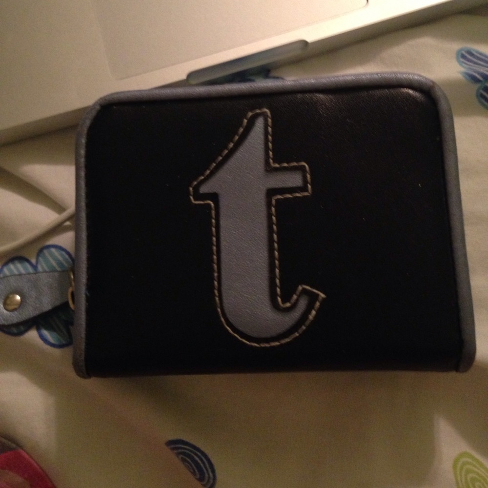 Initial (T) wallet