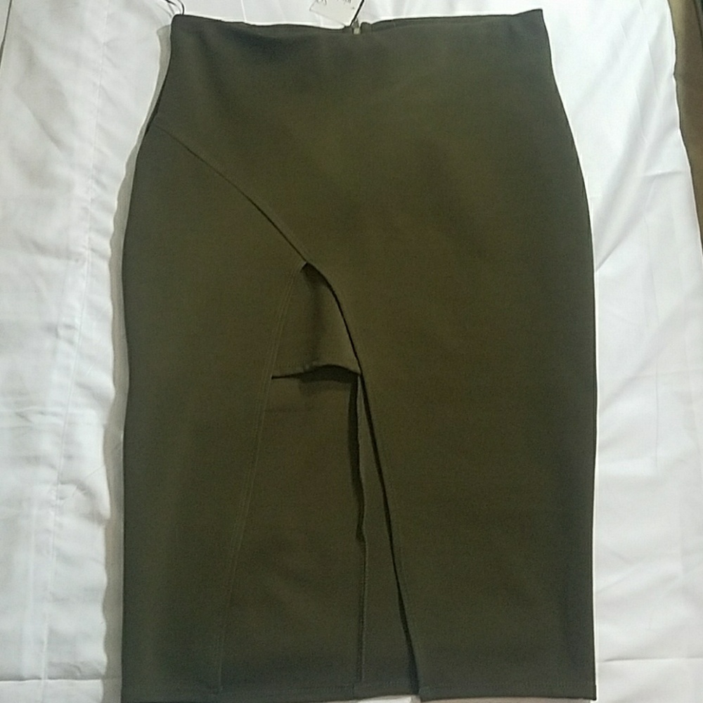 WINDSOR Pencil Skirt Slit Sz Lg Stretchy