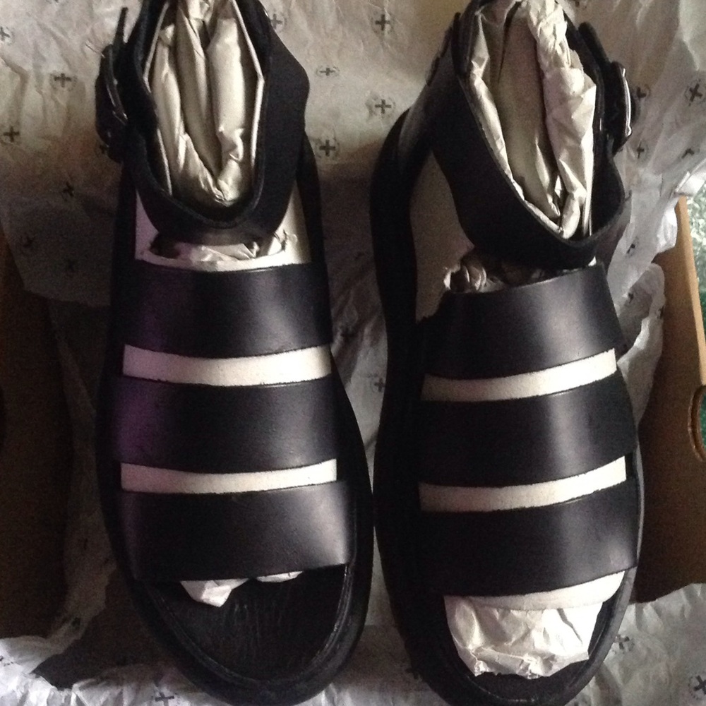 Dr martens sandals (Final Price)