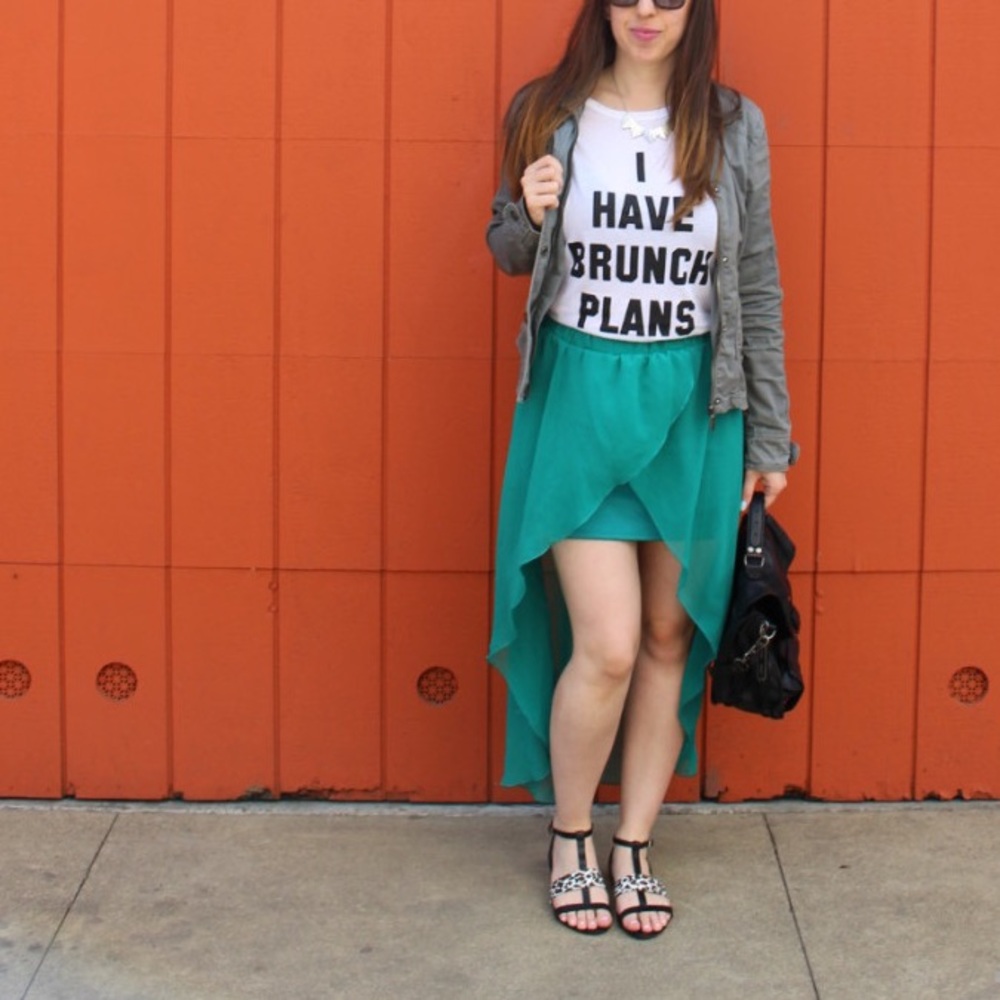 "I Have Brunch Plans" Sleeveless Graphic Shirt