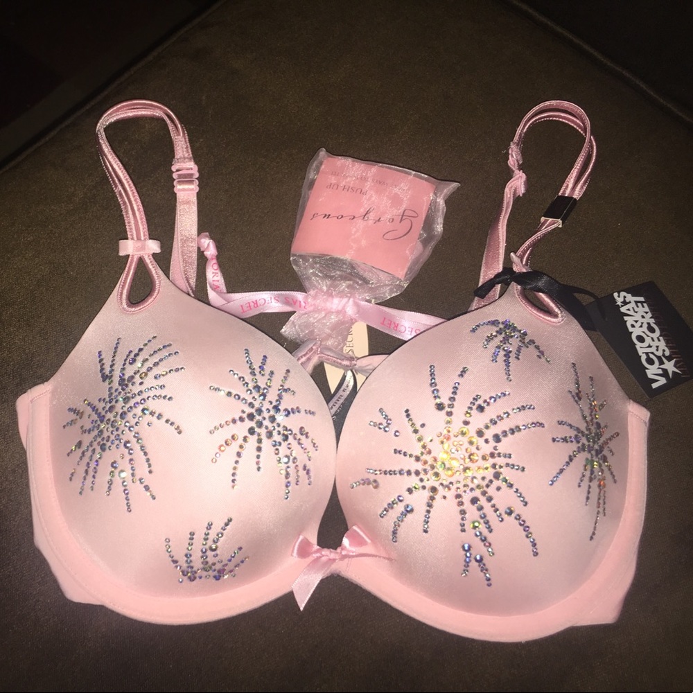 ✨Victoria secret limited edition bra✨