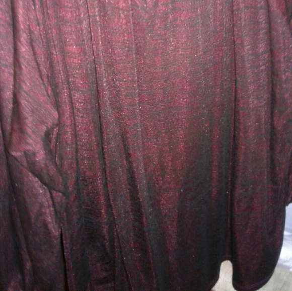 Long sleeve top - Picture 2 of 3