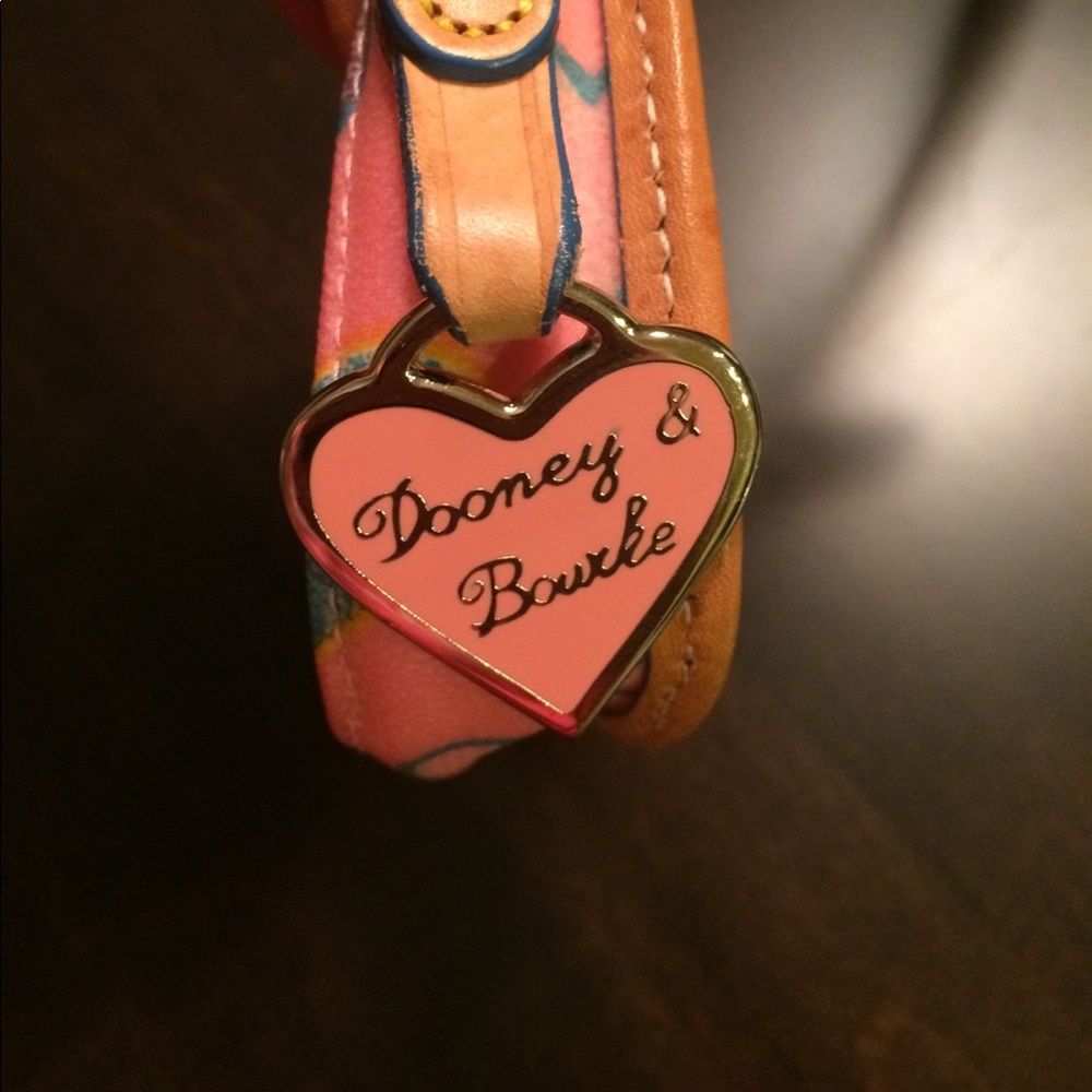 Authentic dooney and bourke wristlet - Picture 3 of 3