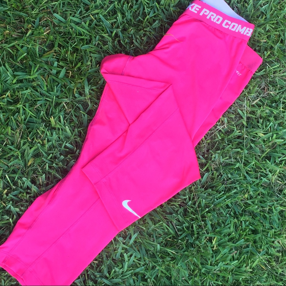 Hot pink Nike workout Capri leggings