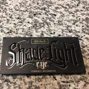 Kat Von D Shade and light eye contour palette