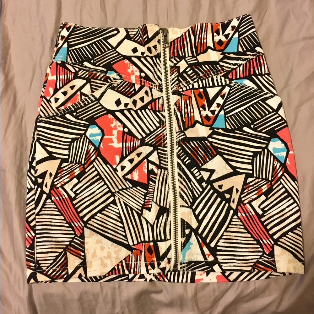 H&M tribal print zip mini skirt