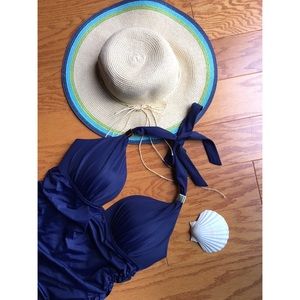 NWOT Victoria's Secret one piece swimsuit in navy
