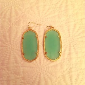Kendra Scott Danielle Earrings Chalcedony & Pouch