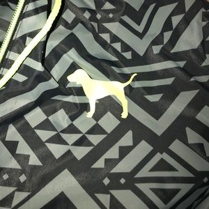 VS pink windbreaker worn twice Fits small -medium
