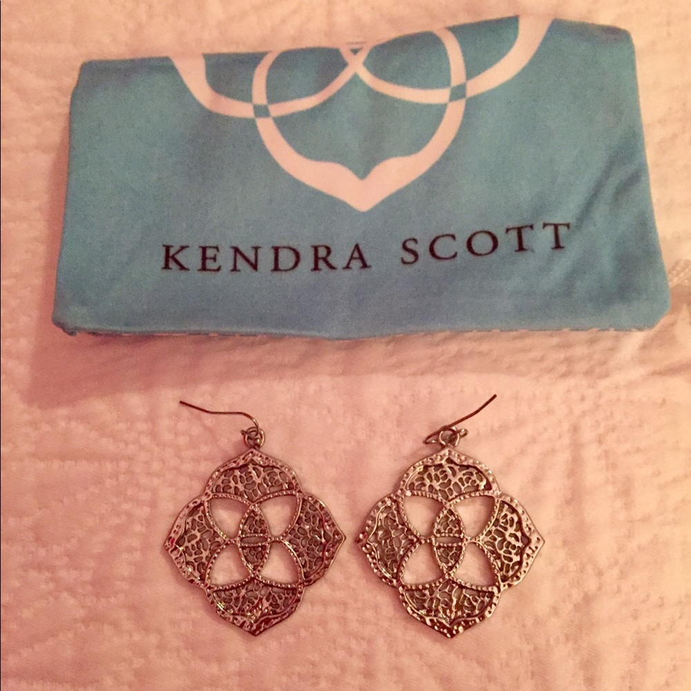 Kendra Scott Earrings in Silver with Pouch