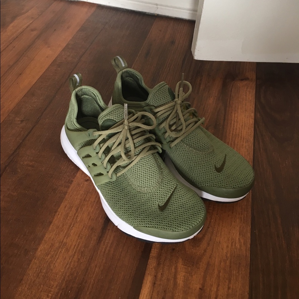 Nike olive green prestos - Picture 2 of 3