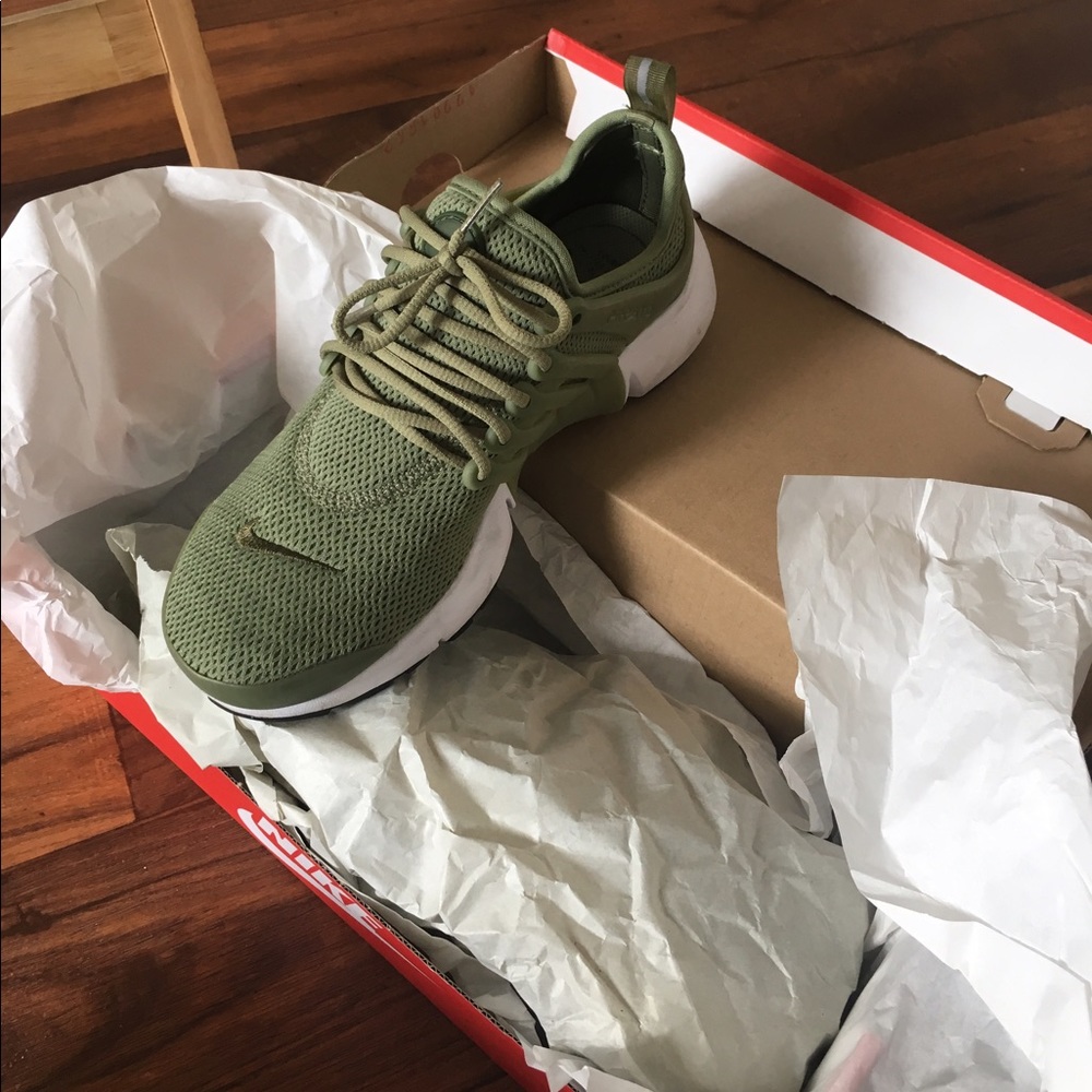 Nike olive green prestos - Picture 3 of 3