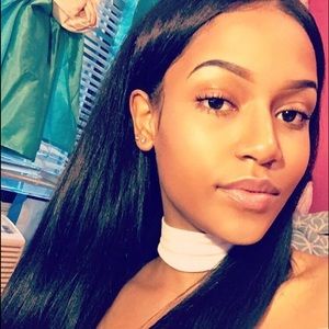 Meet your Posher, Alexia