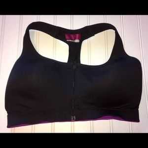 Under Armour ladies sports bra, 36DD EUC
