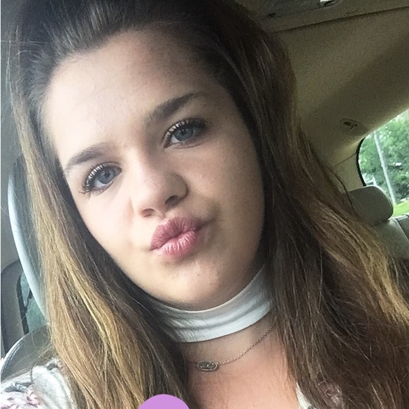 Meet your Posher, Taylor - Picture 1 of 1