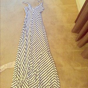 Stretchy striped black and white maxi
