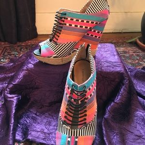 Platform wedge heals