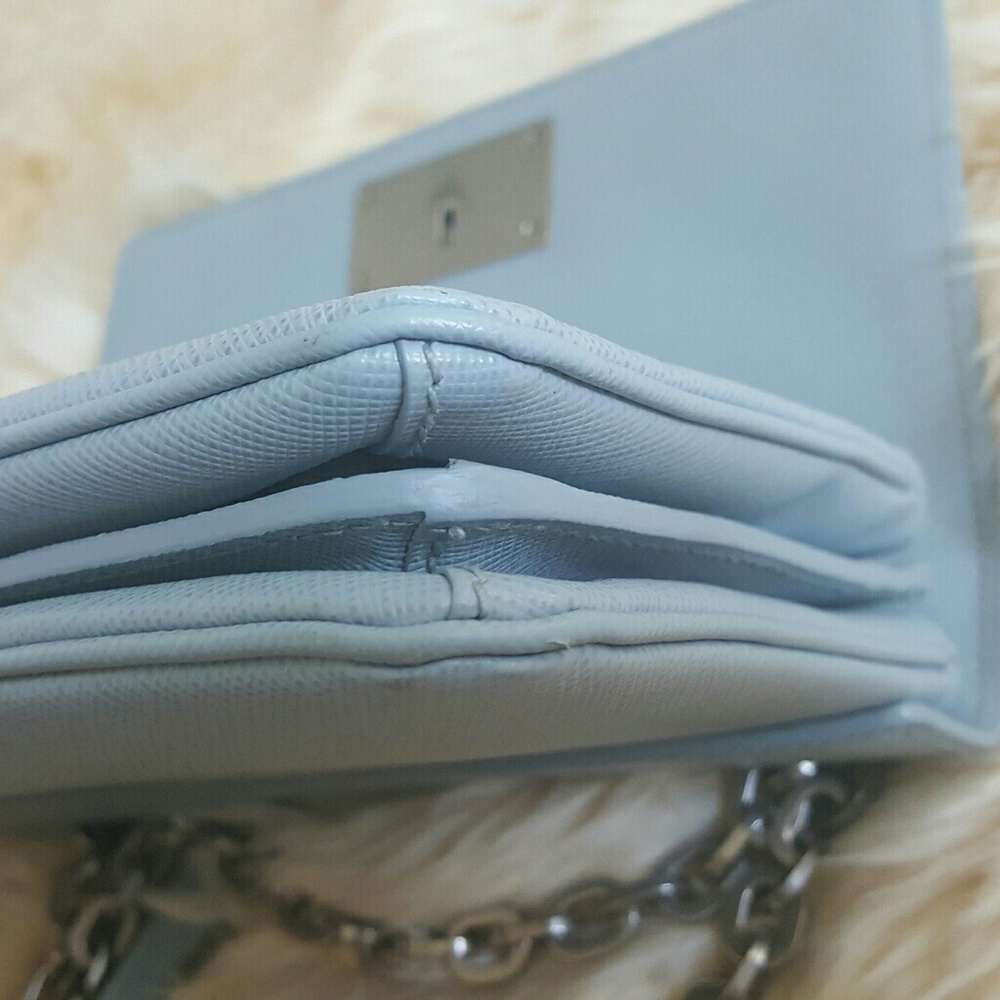 Prada - Picture 7 of 8