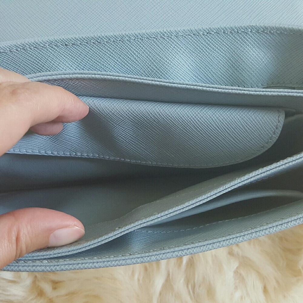 Prada - Picture 8 of 8