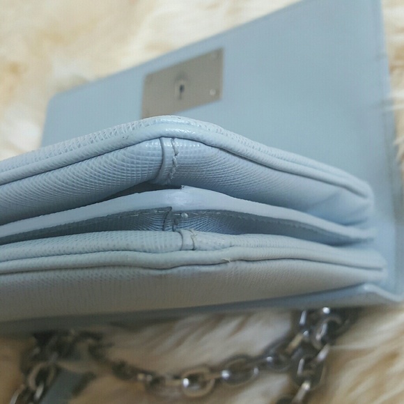 Prada - Picture 7 of 8