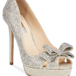 SILVER DIAMOND INC PUMP💎💍❄️