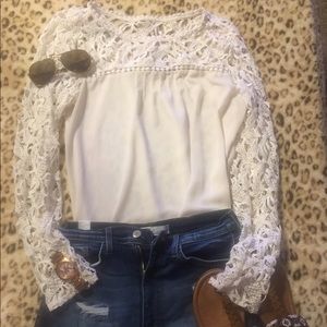 ❌Sold❌ Sheer while lace chiffon blouse 🌸