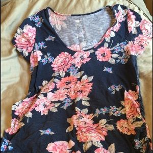 Floral maternity shirt