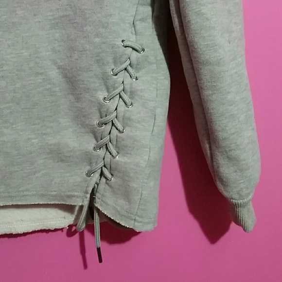 One day petite gray laced sweatshirt - Picture 3 of 6