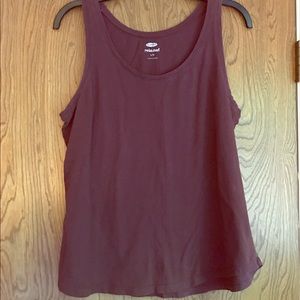 Old navy burgundy tank top