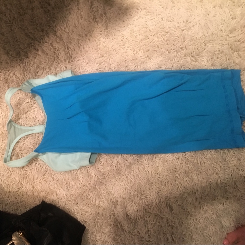 Lulu lemon blue top
