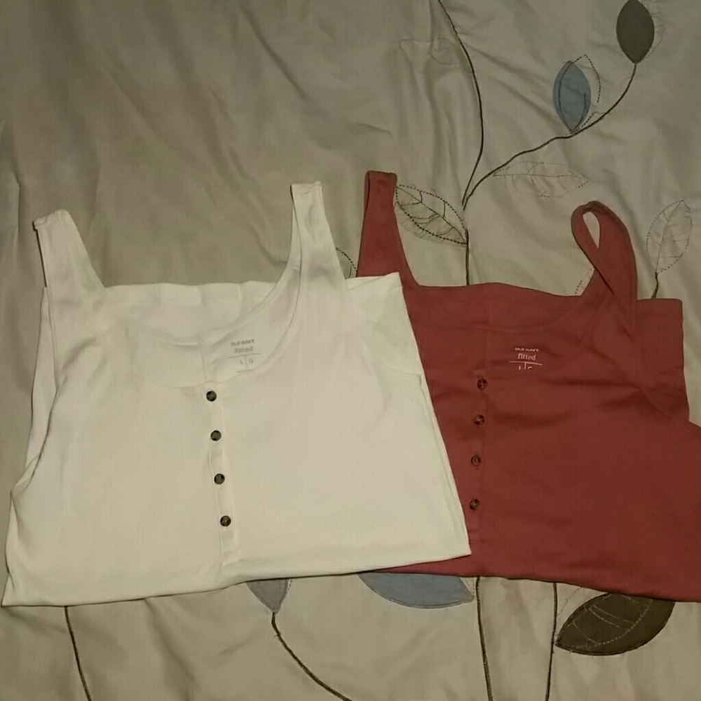 Set of 2 Old Navy button front tanks