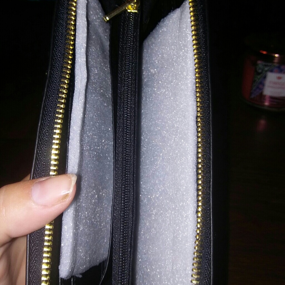 Wallet - Picture 3 of 3