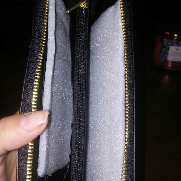 Wallet - Picture 3 of 3