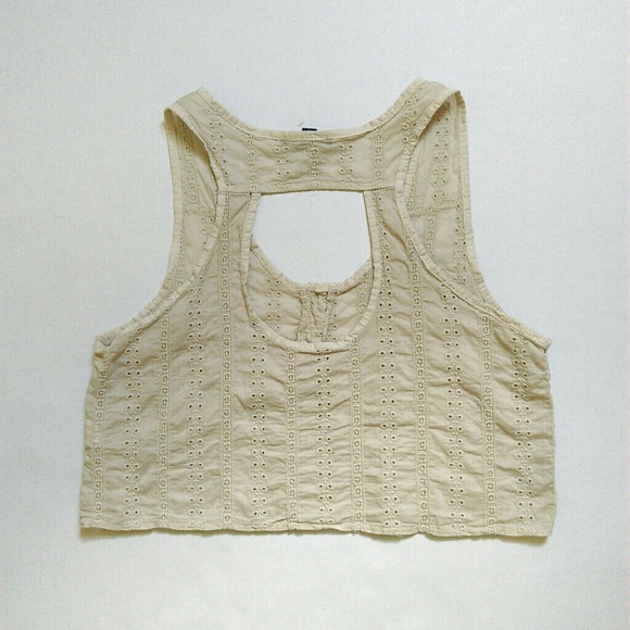 American Eagle Crop Top - Picture 3 of 4