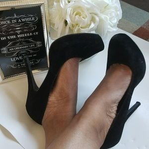 Stiletto Qupid black velvet size8