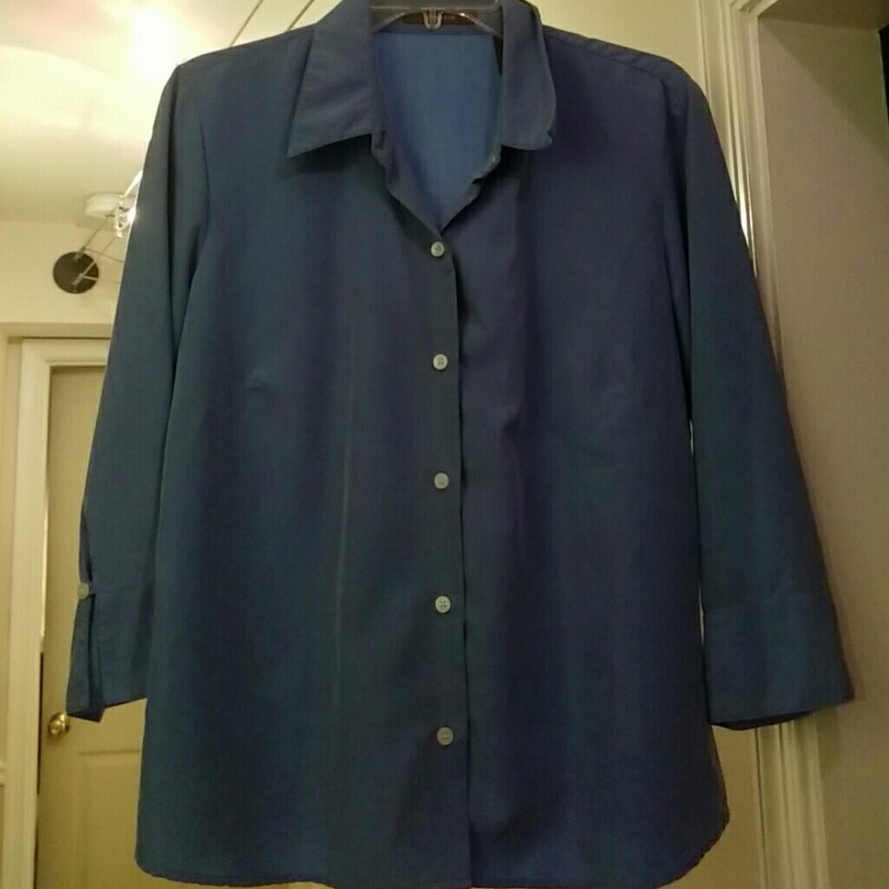 Women's blouse (preloved - flawlessly cared for)