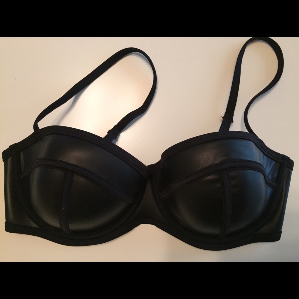 Triangl Milly Noir Top