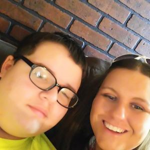 Meet your Posher, April