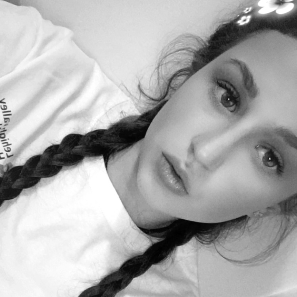 Meet your Posher, Kenzie